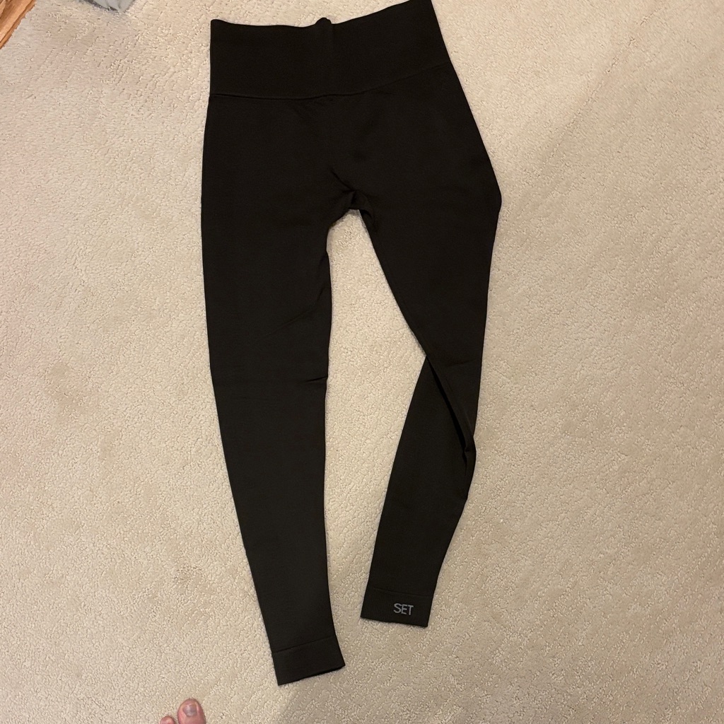 Set Active Brown “Espresso” Leggings. Never Worn, Size Medium